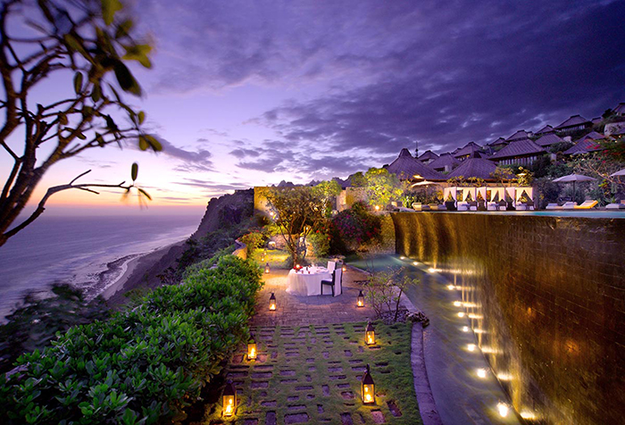 Starlight Dinner at The Lower Pool Cliff 700