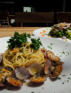 trattoria0477 229 300
