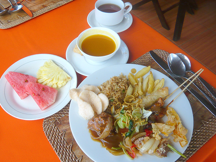 P1190875 LUNCH PICASA 700