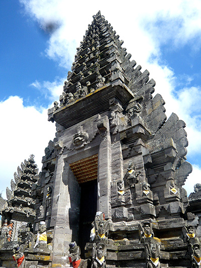 P1190926 BATUR TEMPLE 400