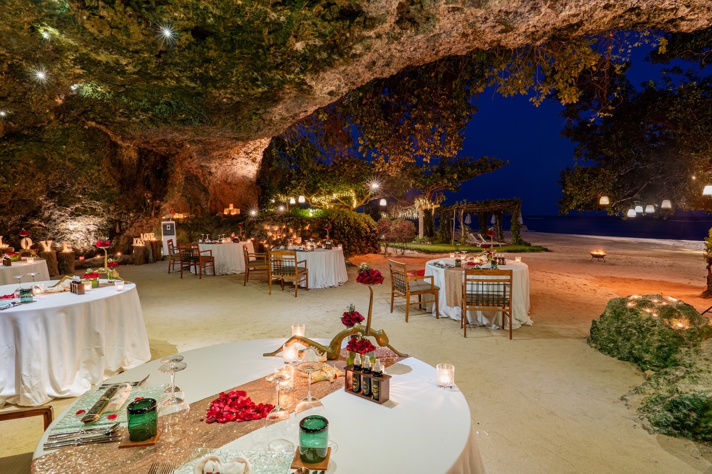Samabe Cave Dinner 9.jpeg