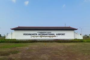 ジョグジャカルタ空港到着。