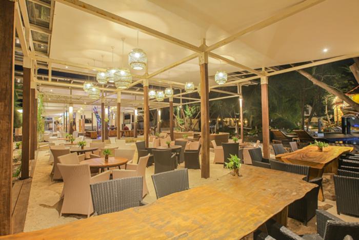 ザ クラブハウス レストラン