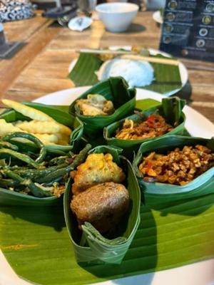 シャワー^バリニーズ リスタフェルランチ